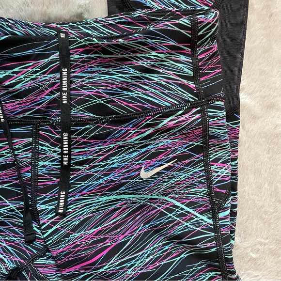 Nike Cropped Leggings Size XS - Picture 4 of 10